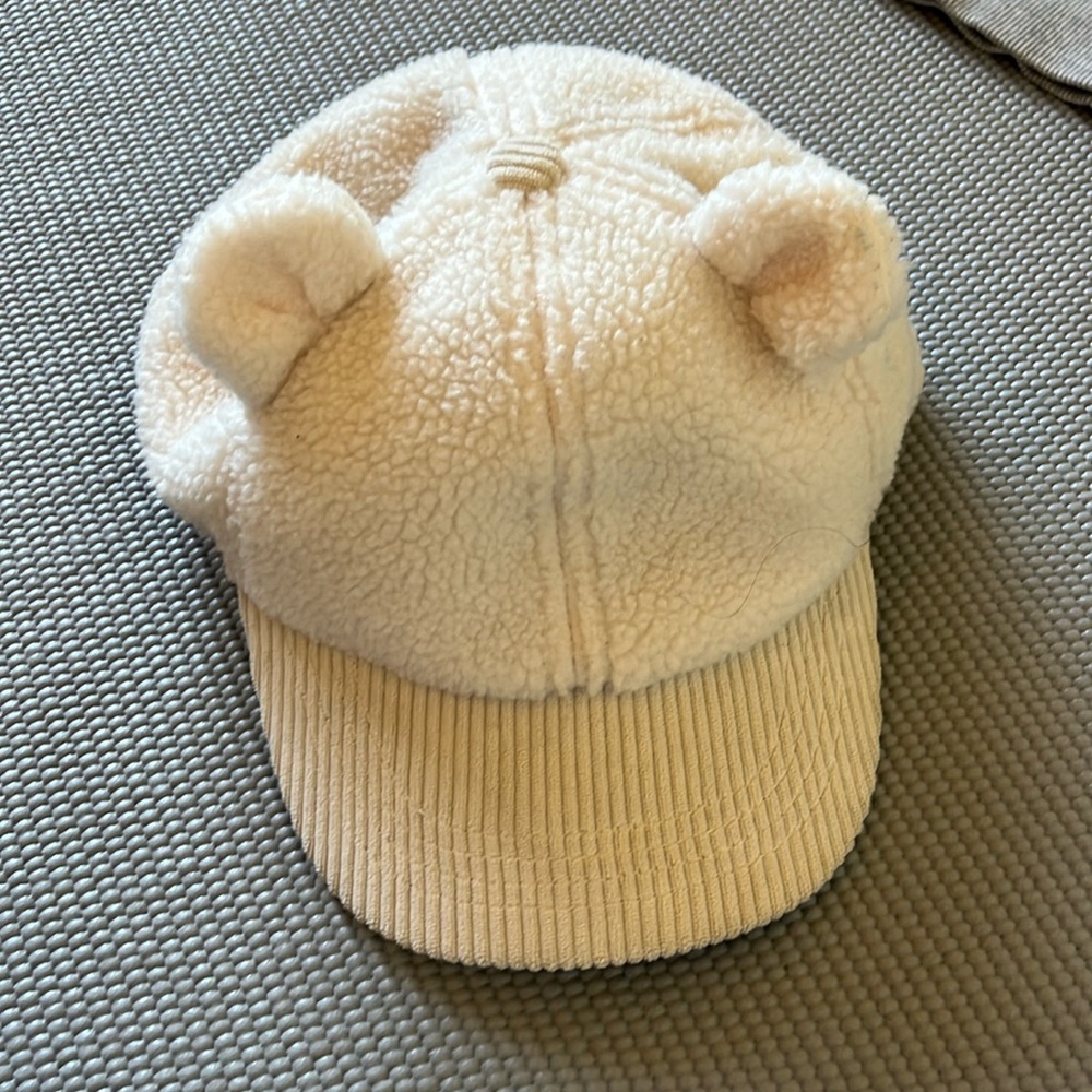 Toddler adjustable Sherpa bear hat